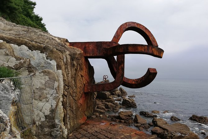 Private San Sebastian Highlights & Pintxos Tour - From Miramar Palace to Zurriola Beach