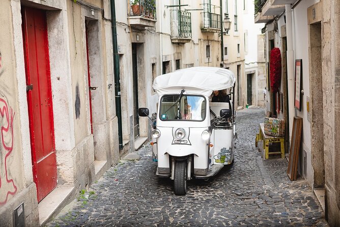 Private Tuktuk Tour with Portuguese Tapas and Wine - Guide quality and the private vehicle
