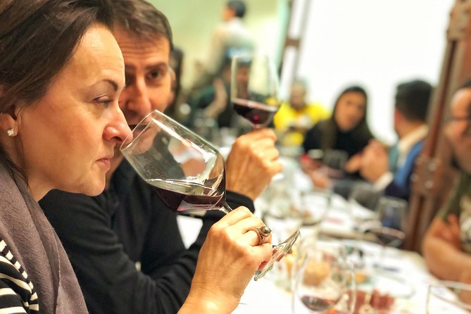Private Wine & Gourmet Tapas Tour in Madrid with Sommelier - How Jimena shapes the experience