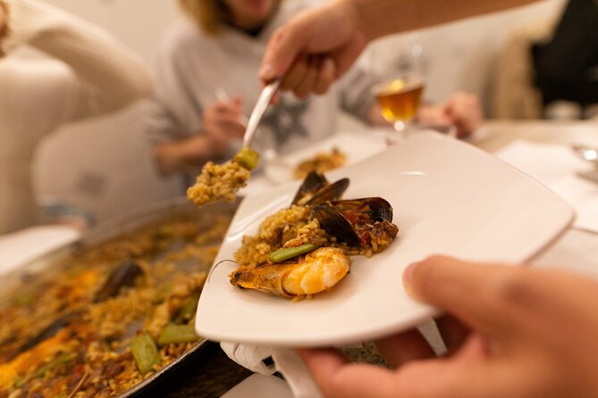 Rooftop and Tapas Tour with Spanish and Catalan Cuisine - A guide-led evening with Thomas