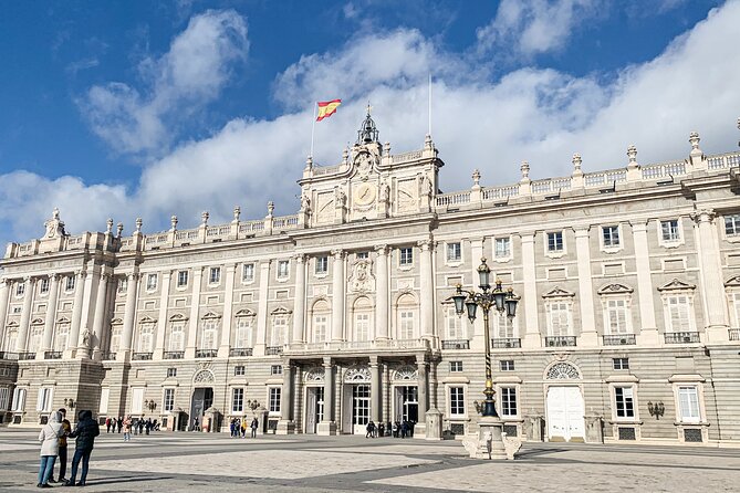 Royal Palace of Madrid Guided Tour and Flamenco Show with Tapas - Garden views add a quieter pause
