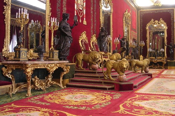 Royal Palace of Madrid Guided Tour and Flamenco Show with Tapas - Tapas and a drink make the price easier to judge