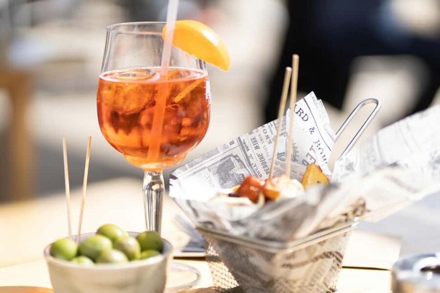 Ruzafa Food & Wine Tour: Tapas, Drinks & Local Secrets - What the food and drink package is really worth