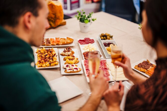 Sagrada Familia Jamon & Tapas Tasting Experience - Who should book this experience?