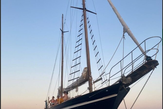 Sail tour tapas day charter boat trip private sailing pirate - A good choice for families and mixed-age groups