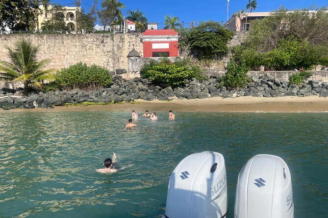 San Juan Bay Private Tour with Drinks and Tapas: 4+ people - The 500-year-old fortress