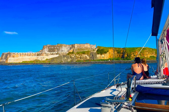 San Juan Bay Private Tour with Drinks and Tapas: 4+ people - Choosing between sailboat and powerboat