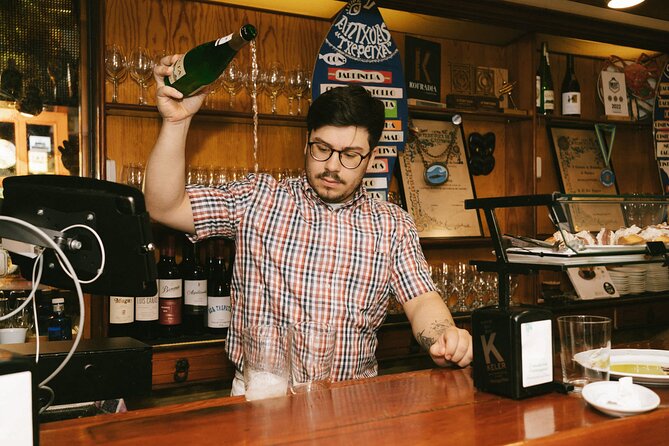 San Sebastian Centro Neighborhood Pintxos & Wine Tour - Why this Centro food walk works so well