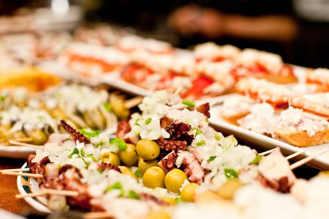 San Sebastian Evening Pintxo Tour with Wine - Why a pintxo tour works so well in San Sebastián