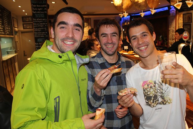 San Sebastian food tour: Pintxo tasting paired with Spanish wines - What the Old Town walking route adds