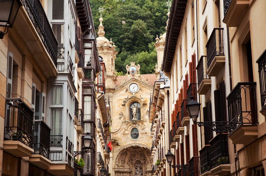 San Sebastian: Historical Walking Tour with Pintxo and Drink - Is $41 a fair price?