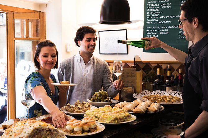 San Sebastian Lunch Time Pintxo Tour with Wine - Learning how to order like a local