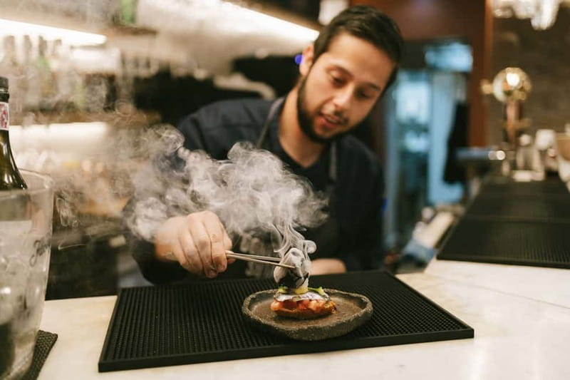 San Sebastian: Pintxos and Wine Tour - Key points to know before you book