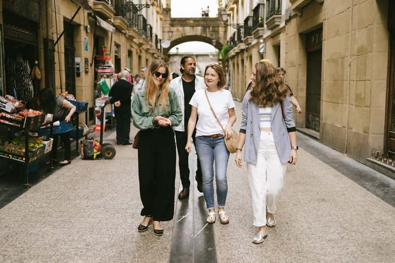 San Sebastian: Pintxos and Wine Tour - Modern cooking at 148 Gastroleku