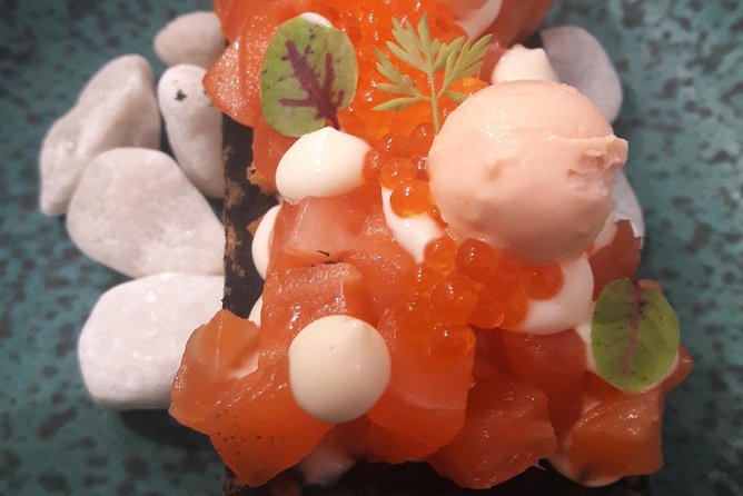 San Sebastian Top Pintxos Private Tour - Why a pintxos guide helps in San Sebastian