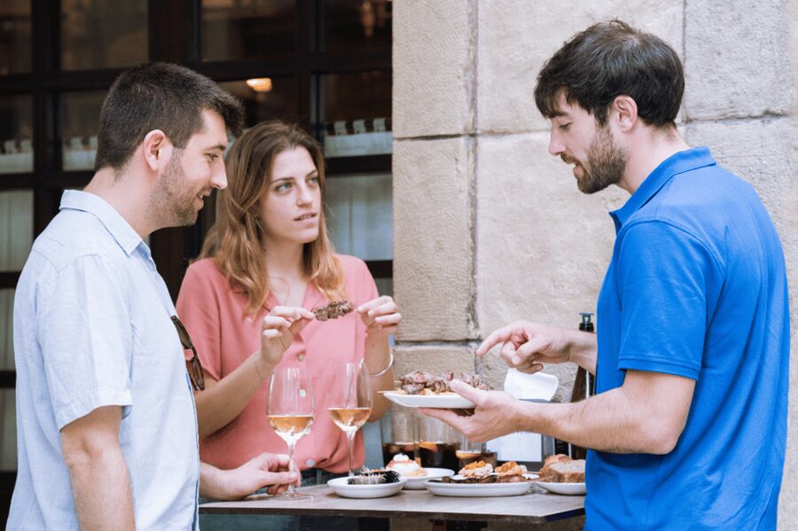 San Sebastian: Walking Tour with Pintxo and Drink - What makes this San Sebastian walk useful