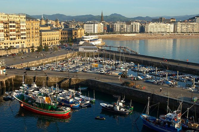 San Sebastian walking tour with pintxo and drink option - Ending with one pintxo and a drink