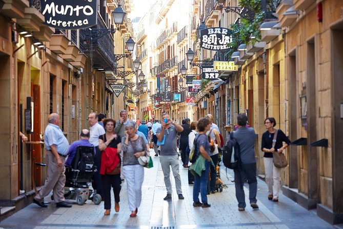 San Sebastian walking tour with pintxo and drink option - Starting at City Hall and La Concha Beach