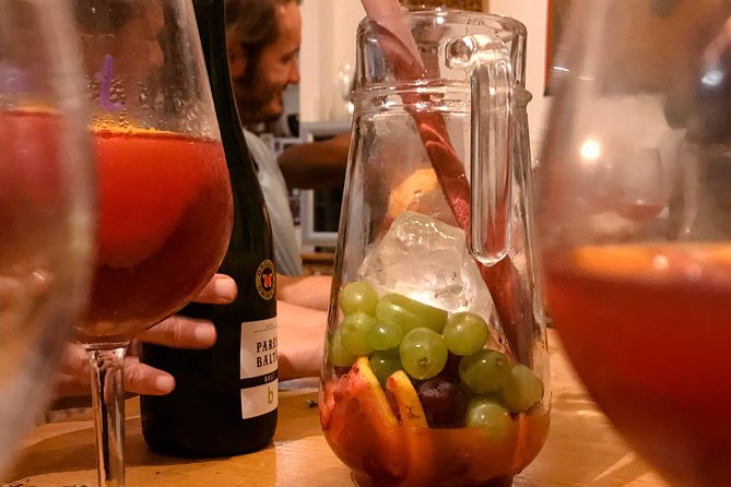 Sangria Cultural Workshop with Tapas - The first jug: a recipe from 400 BC