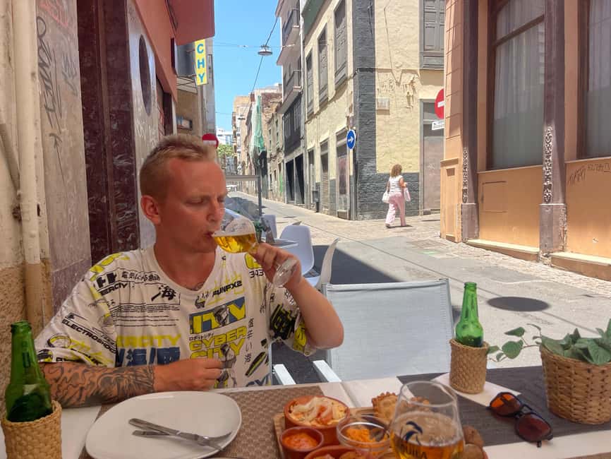Santa Cruz guided bike tour 1,5 hour + Tapas - Plaza de la Candelaria and the city center