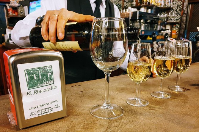 Sevilla Food Tour: Tapas, Wine, History & Traditions - Key points at a glance