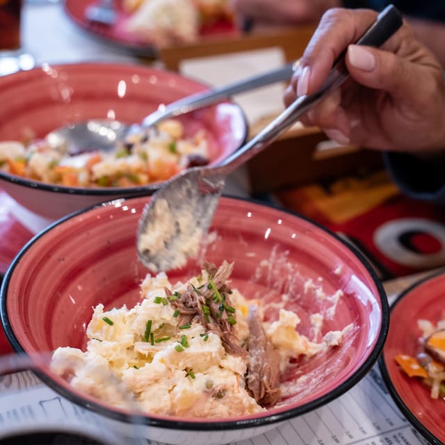 Seville Adventure: Historic Walking Tour & Traditional Tapas - Key points to know before you book
