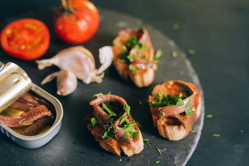 Seville: Authentic Tapas & Wine Tour with Local Expert - What the three-hour timing feels like