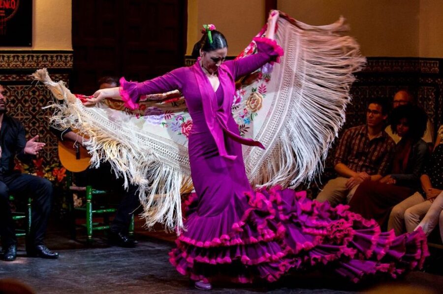 Seville: Half-Day Flamenco & Tapas Night - Why this four-hour evening works in Seville