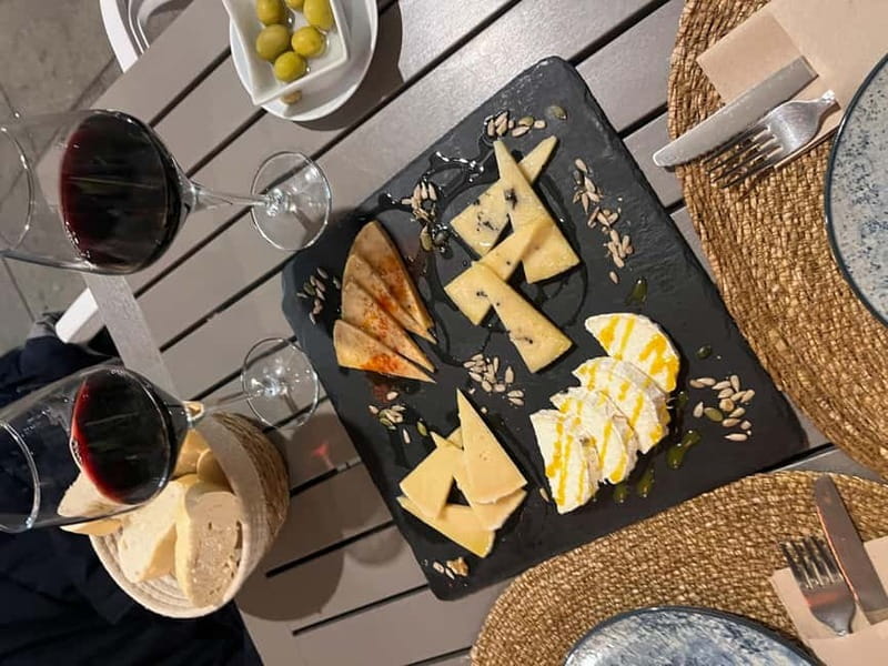 Seville: Secret Food Tour with Tapas and Drinks - Elena’s style and the value of a private guide