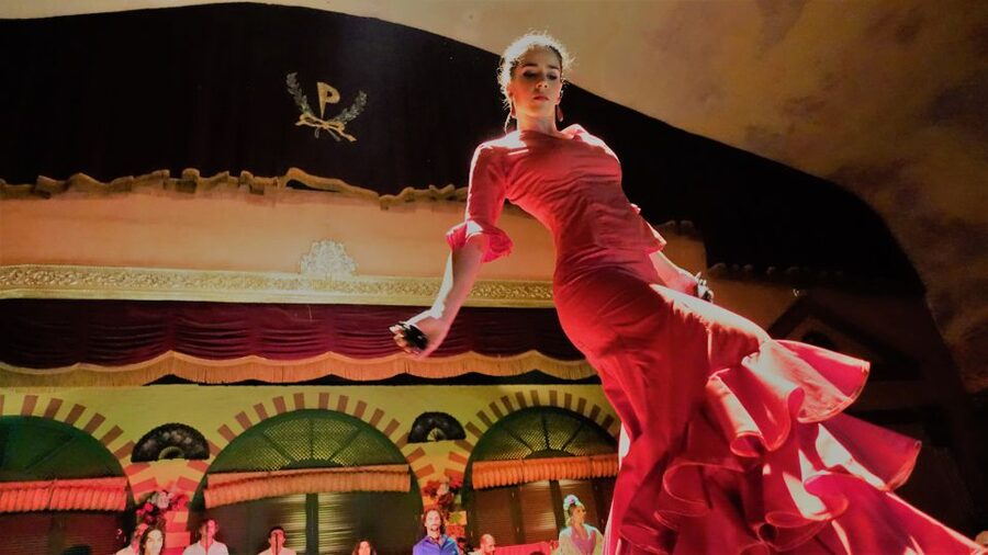 Seville: Tapas and Flamenco Experience - Why Triana is the right place for a tapas evening