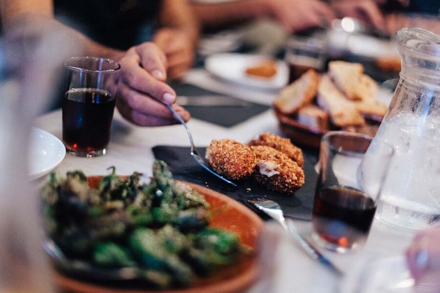 Seville: Wine and Gourmet Tapas Tour - Second stop: tapas with a different rhythm