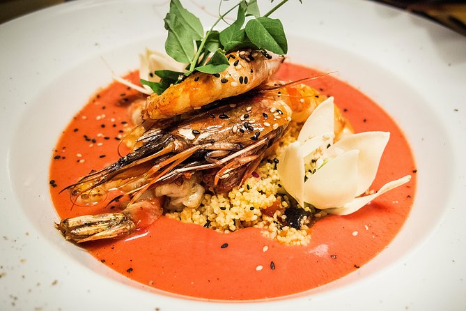 Seville Wine & Gourmet Tapas Tour by Food Lover Tour - Guides who shape the evening