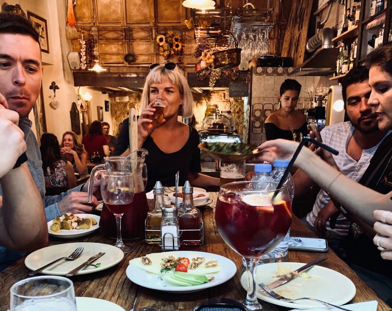 Sightseeing Barcelona by Bike, Photo-shooting & Tapas - Barceloneta and the Mediterranean air