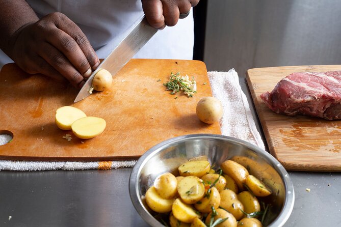 Spanish Tapas Cooking Class + Unlimited Wine (6-Course Meal) - Dietary needs and practical details