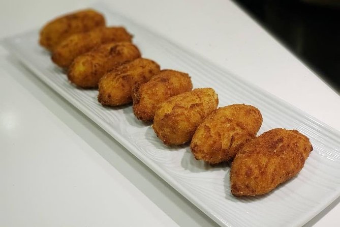 Spanish Tapas & Paella Cooking Class in Central Madrid with Lola - Dietary needs and practical planning