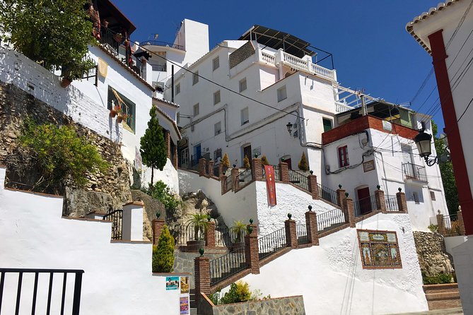 Sun and Wine Route - Small group, wine tasting and tapas included - The drive into the Axarquía hills