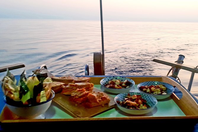 Sunset Boattrip + Tapa + Cava - Who will enjoy this Estepona boat trip
