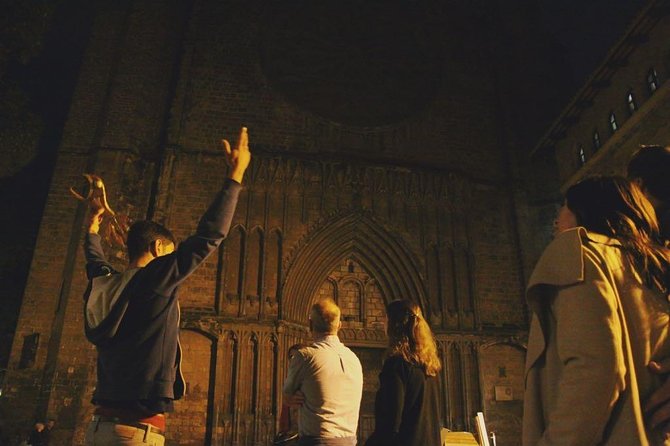 Tapas and Wine Walking Tour in Barcelona - The Gothic Quarter: two hours of food, lanes, and stories