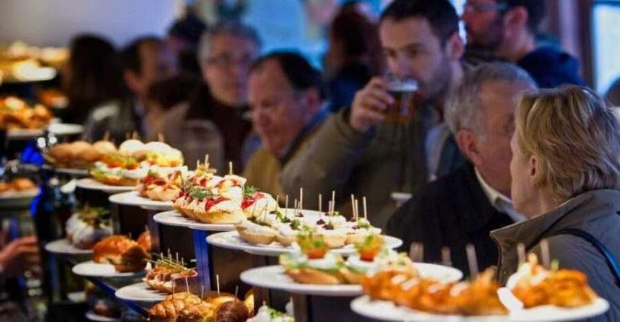 Tapas Crawl in Madrid Historical Quarter for Lunch or Dinner - Key points to know before booking