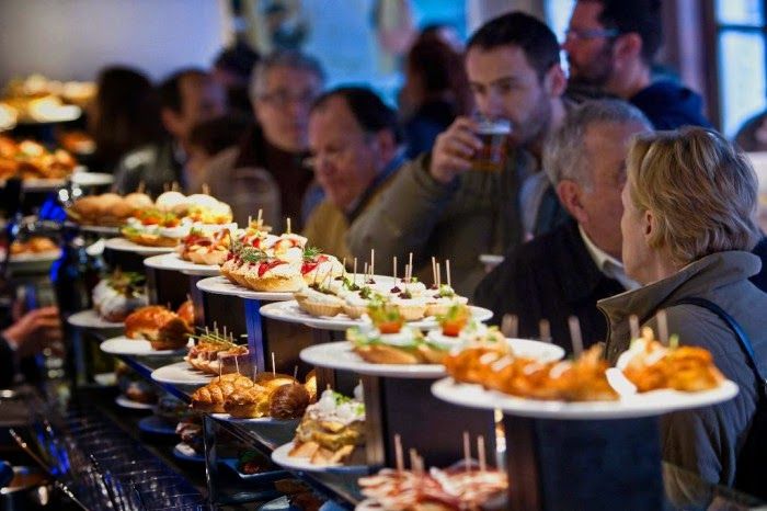 Tapas Crawl in Madrid Historical Quarter for Lunch or Dinner - Old Madrid stories between the food stops