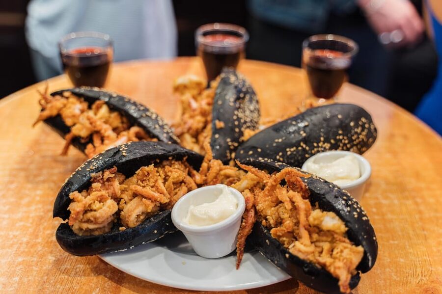 Tapas Food Tour with Dinner in Madrid - Starting with tapas in La Latina