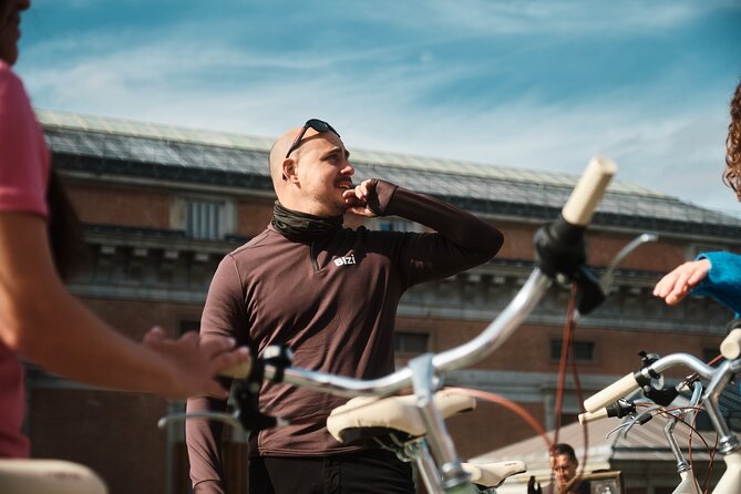 Tapas & Guided tour on a Vintage Bike through Madrid - Puerta de Alcalá and Madrid’s grand avenue