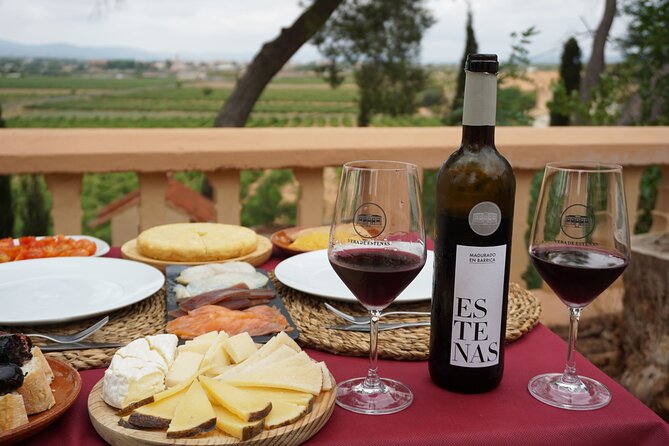 Tapas in the vineyards - Timing, transport, and the shape of the day
