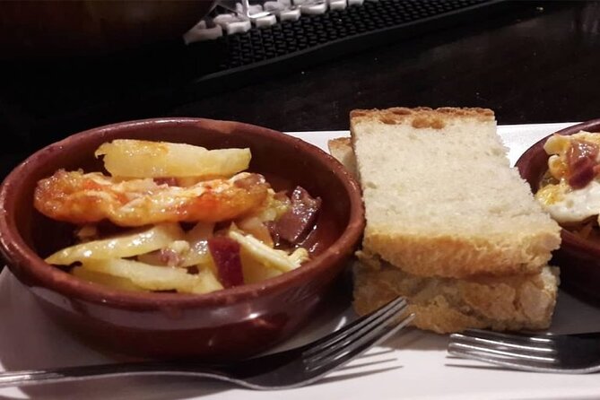 Tapas tasting with drinks at Santiago Old Town - A two-hour introduction to Santiago’s food culture