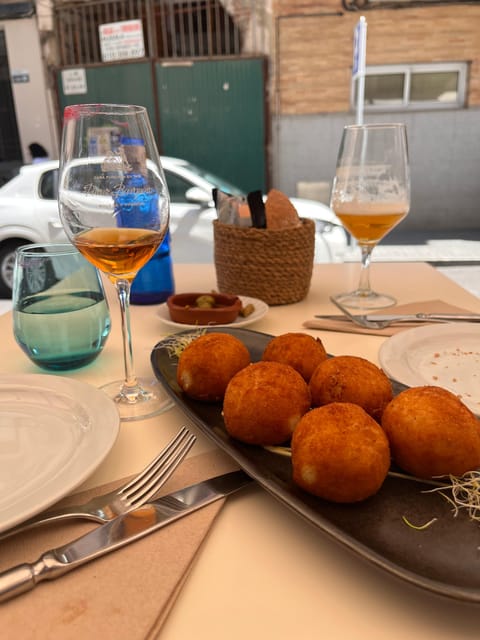 Tapas Tour Cordoba & Wine Experience with chef and sommelier - What the food and drink package is worth