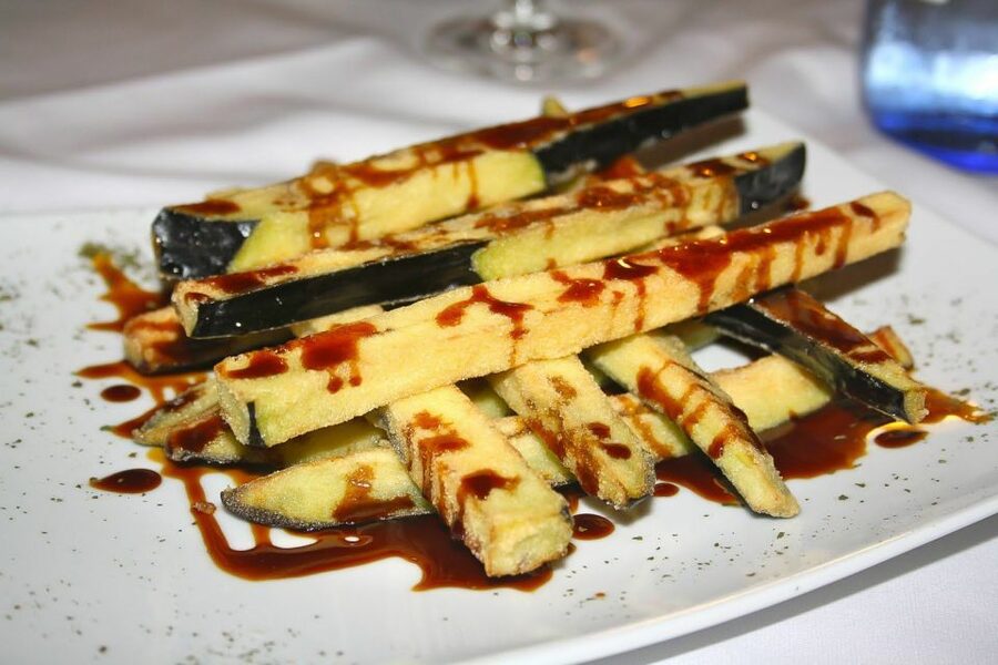 Tapas Tour in Córdoba - Córdoba after dark, with a plate in hand