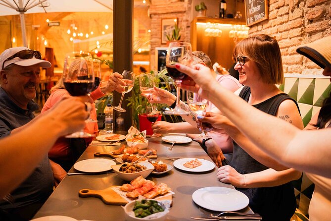 Tapas, Wine, and Culture: A Bike Ride Through Barcelona’s Heart - Ciutadella Park and the Cascada Monumental
