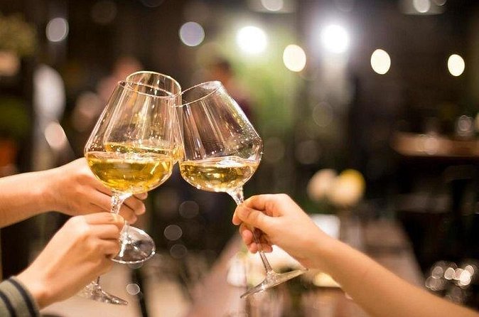 Taste Tradition 4 Wineries and Tapas Bar - What Lola adds to the route