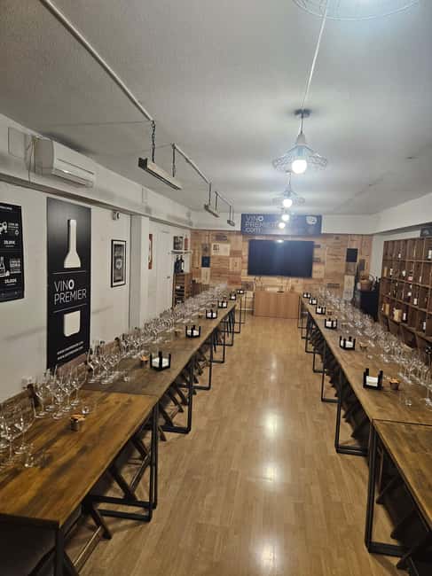 Tasting 3 glasses of wine + 3 tapas - A short explanation with room for questions