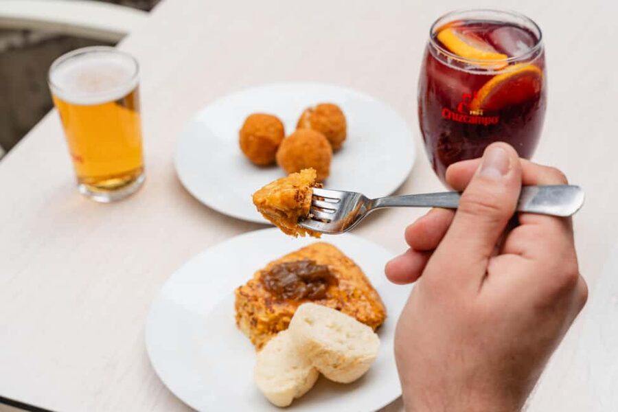 Tenerife: Gourmet Tapas and Wine Tour - Starting with the first restaurant